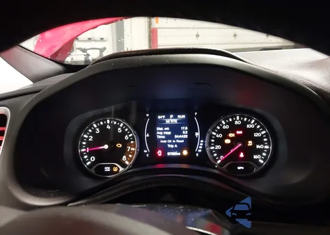 2020 Jeep Renegade Latitude Fwd z USA, uszkodzony, nr VIN ZACNJABB7LPK93821